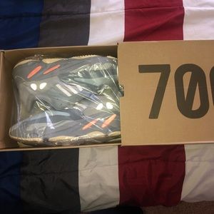 Yeezy Boost 700 ‘Inertia’